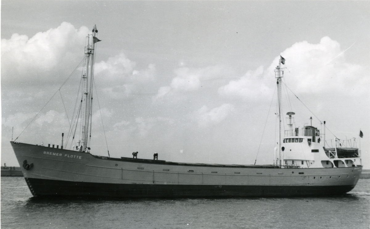 Ägare:/1956-64/: Bremer Reederei Bruno Bischoff & Co. G.m.b.H. Hemort: Bremen.