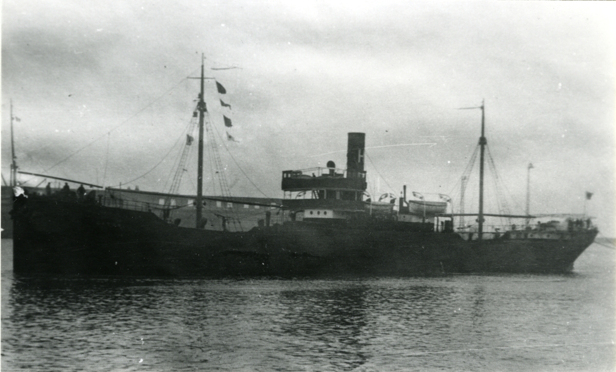Ägare:/1922-28/: Rederi AB Helsingborg. Hemort: Helsingborg.