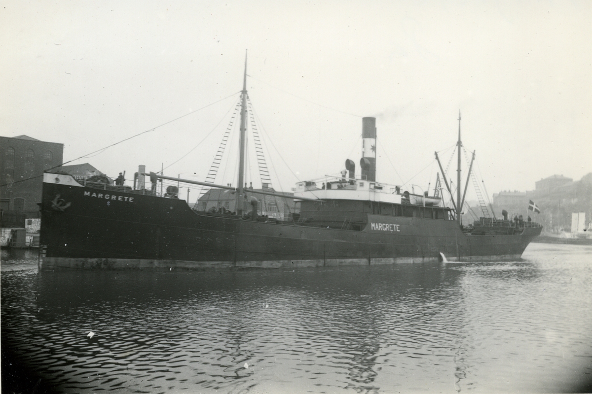 Ägare:/1918-58/: Dampskibs A/S Progress. Hemort: Köpenhamn.