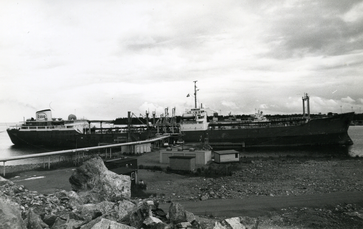 Ägare:/1956-78/: Dansk Esso A/S. Hemort: Köpenhamn.
