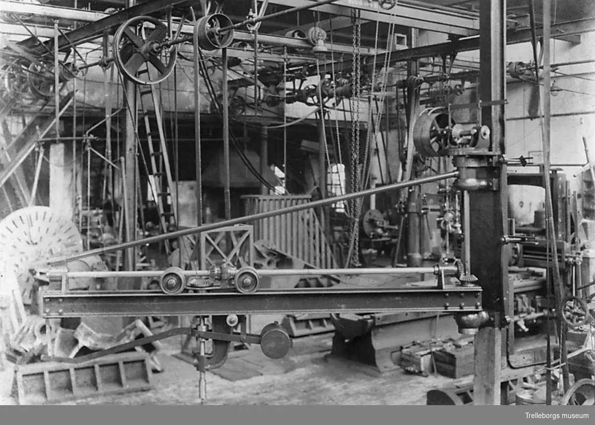 Interiör (maskiner) i Gummifabriken. Foto från tidigt 1930-tal, troligen från Mekaniska Verkstaden.