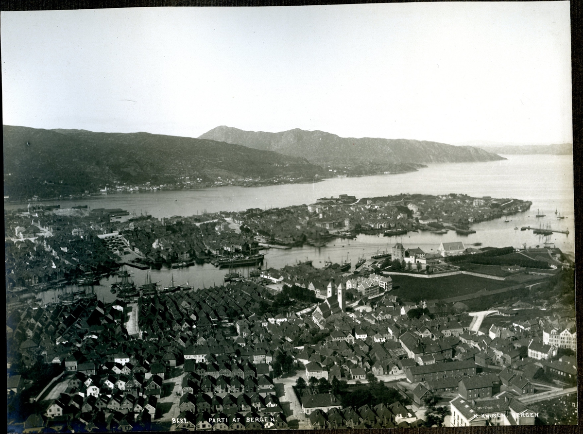 Utsikt over Bergen fra fjellsiden