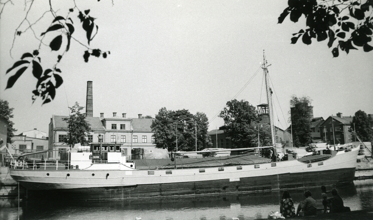 Ägare:/1964-70/: Erich Moje. Hemort: Hamburg.