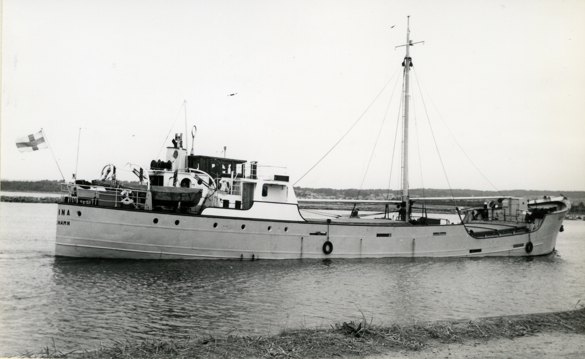 Ägare:/1963-71/: Rederibolaget Devina. Hemort: Mariehamn.