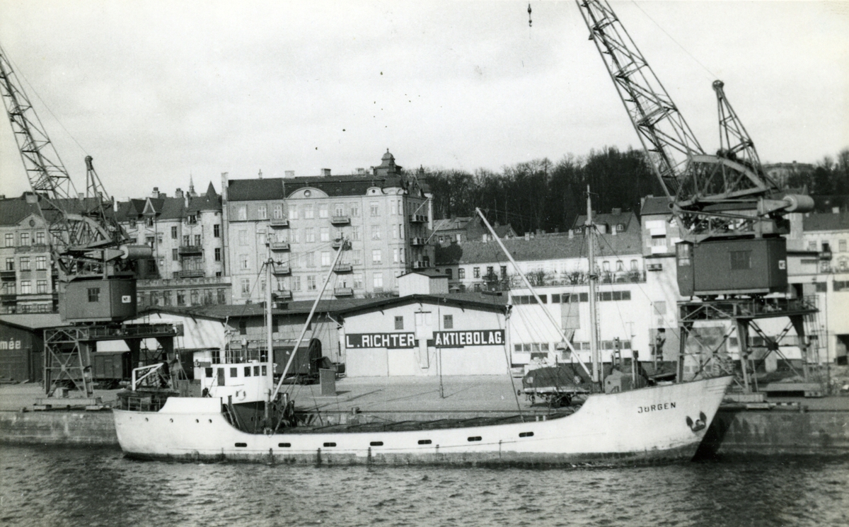 Ägare:/1950-56/: Henry Blohm. Hemort: Stade.