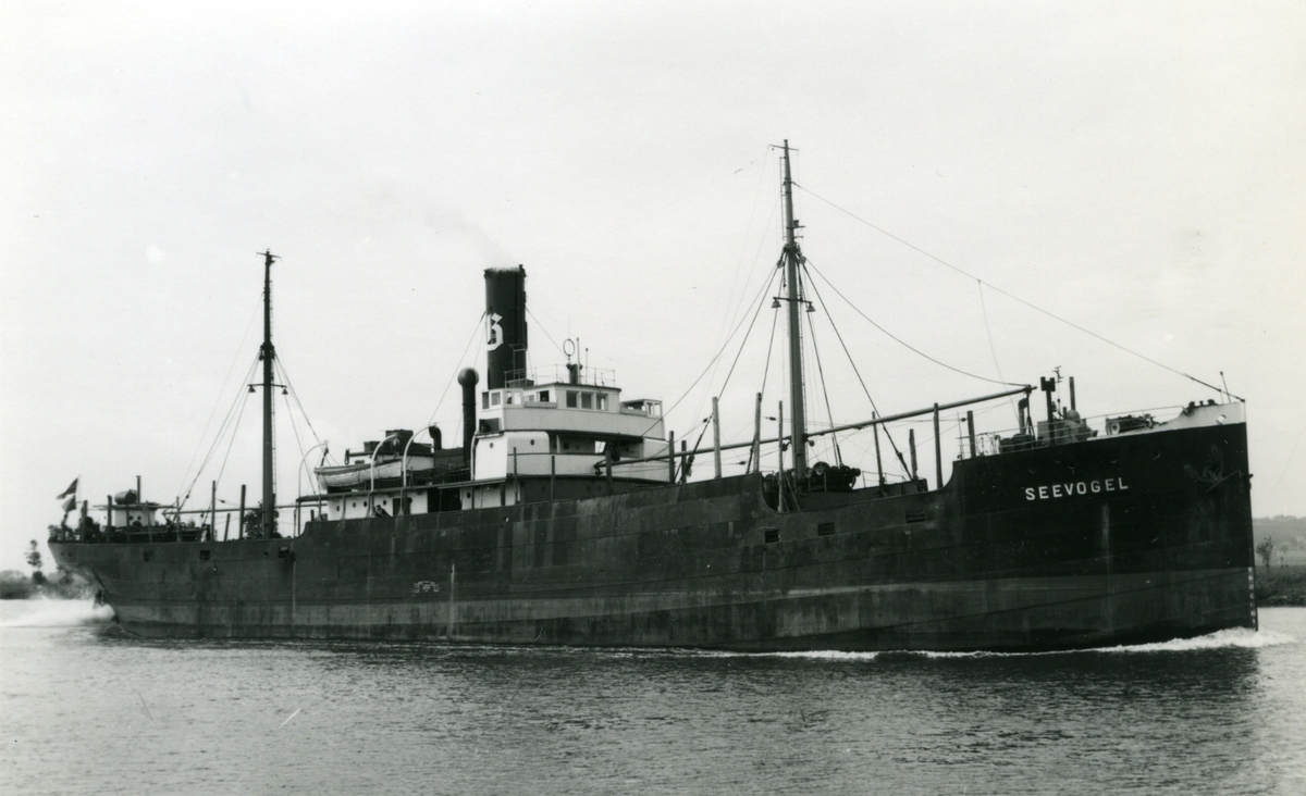 Ägare:/1956-59/: Reederei Georg Freymann. Hemort: Hamburg.