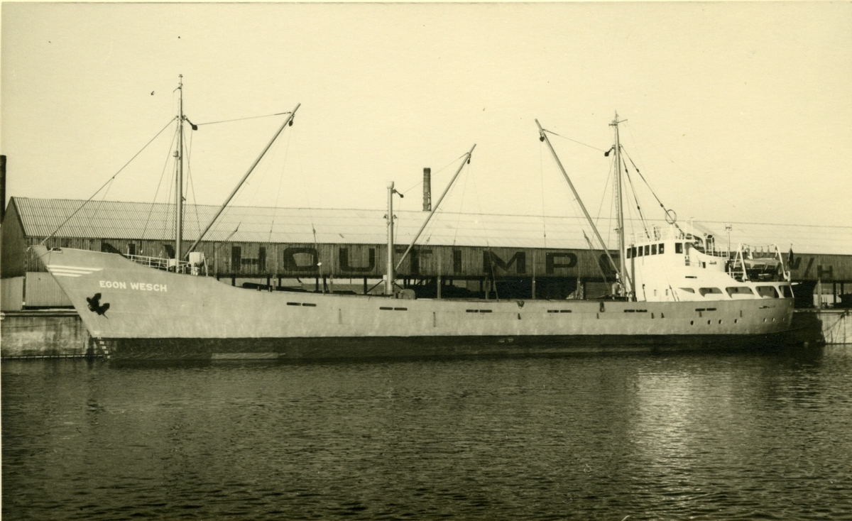 Ägare:/1954-65/: Jonny Wesch. Hemort: Hamburg.