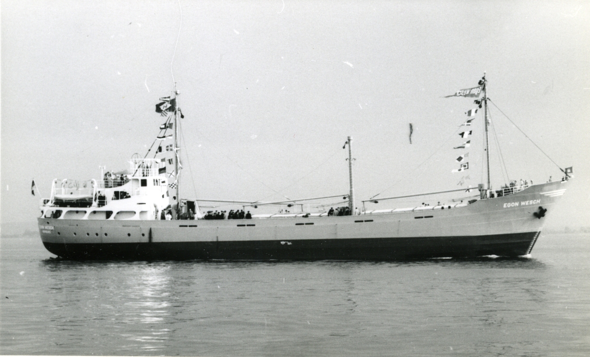 Ägare:/1954-65/: Jonny Wesch. Hemort: Hamburg.