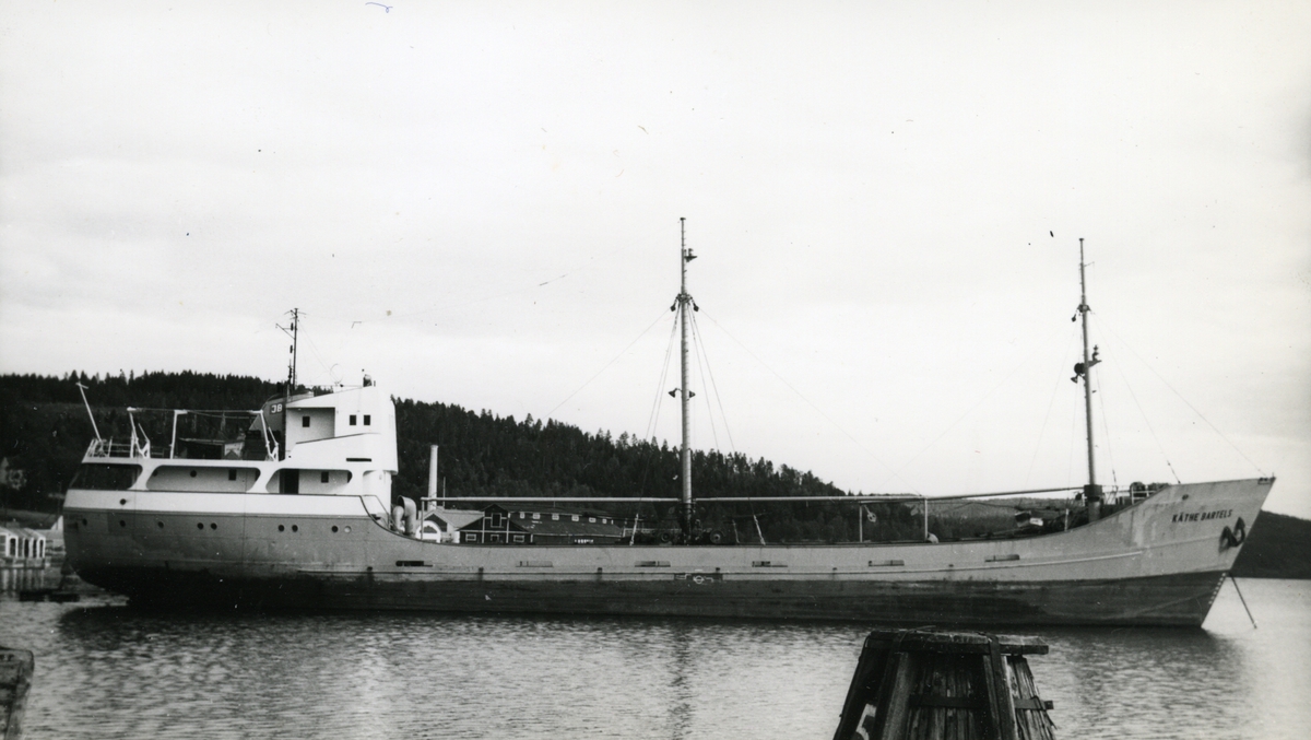 Ägare:/1957-66/: Partenreederei M/S Käthe Bartels. Hemort: Hamburg.