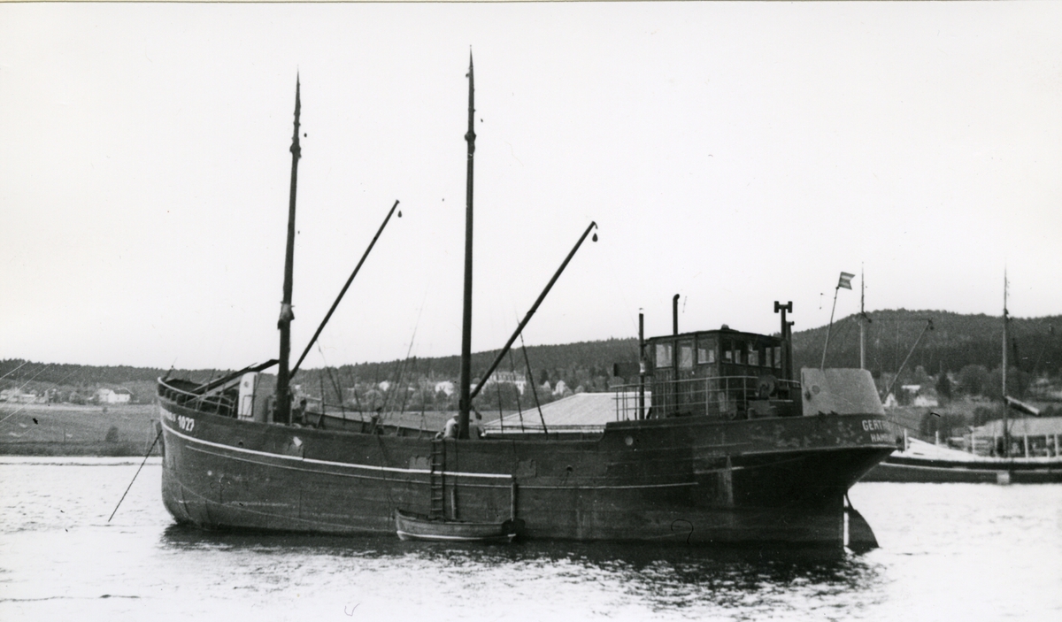 Ägare:/1938-81/: Hinrich Chr. Jungclaus. Hemort: Hamburg.