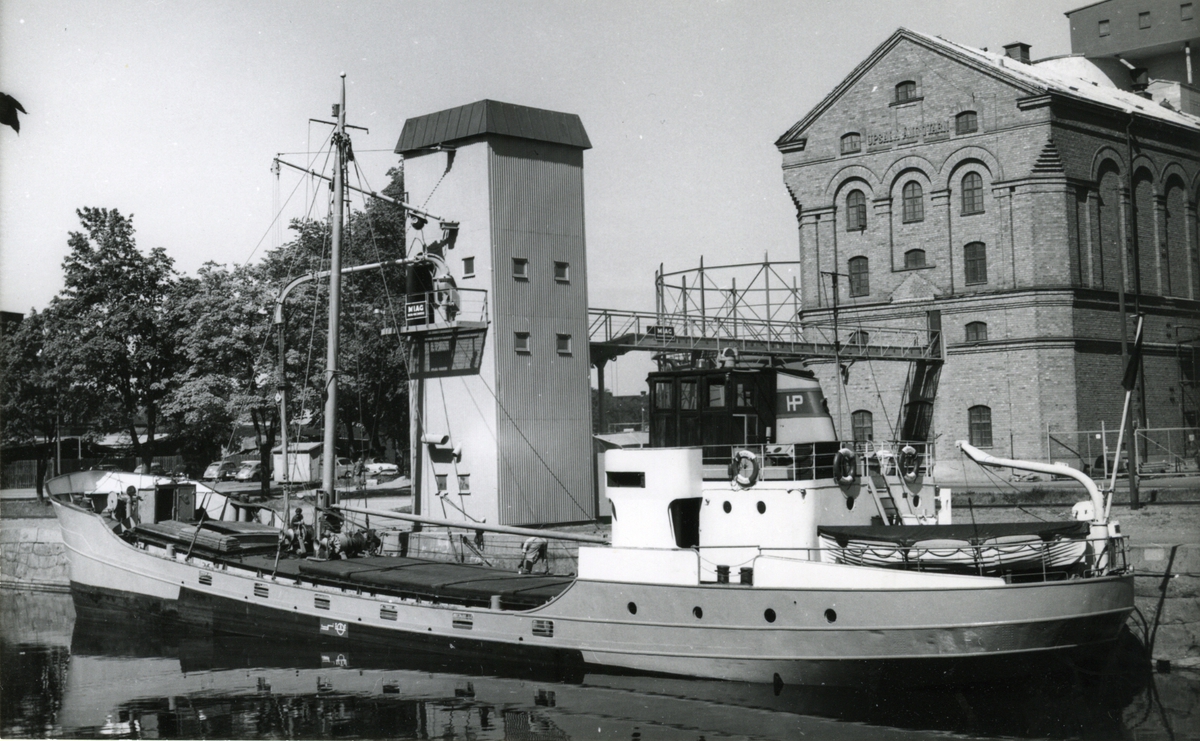 Ägare:/1962-64/: Hans Petersen. Hemort: Hamburg.