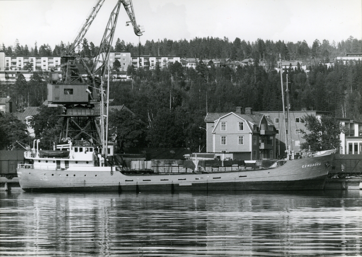 Ägare:/1954-73/: E. WagenborgÂ´s Scheepvaart- & Expeditiebedrijf N.V. Hemort: Delfzilj.