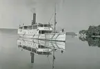 Passagerarångfartyget Ena II av Enköping vid Hässelby, Mälaren, år 1951.