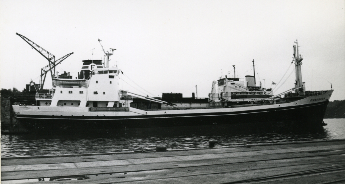 Ägare:/1965-75/: Enso-Gutzeit O/Y. Hemort: Kotka.