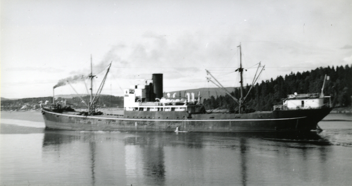 Ägare:/1948-57/: Worms & Cie. Hemort: Le Havre.