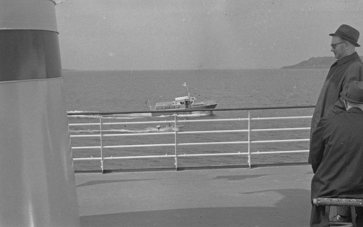M/F "Finnøy" - Overleveringen - 8/5-1971