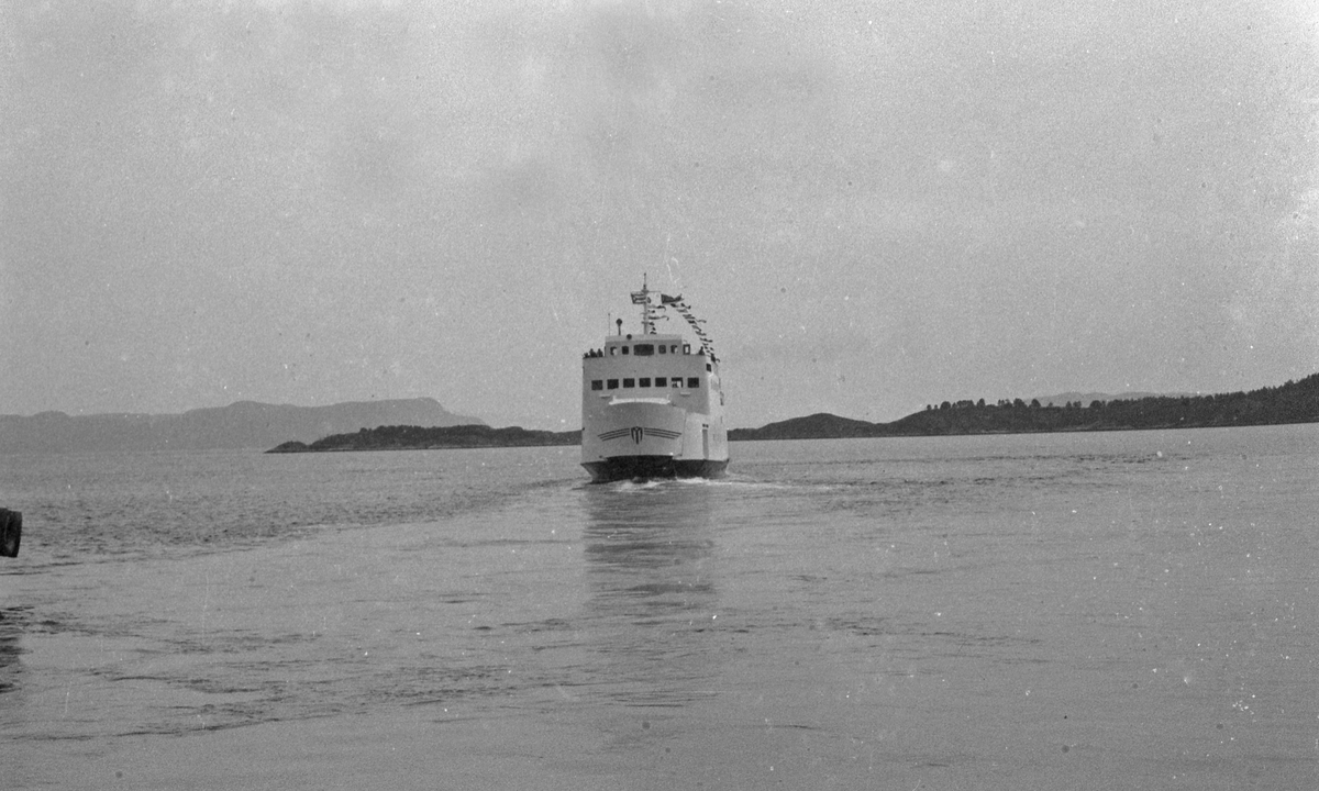 M/F "Finnøy" - Overleveringen - 8/5-1971