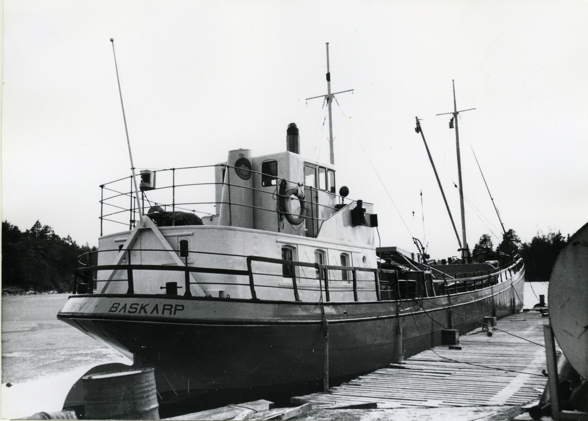 Ägare:/1963-77/: AB Baskarp-Sand. Hemort: Baskarp.