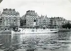 Foto i juni 1953. Exakt samma bild i original finns som Acc: 1956:1422, Fo220476 i CG Jacksons samlingar.