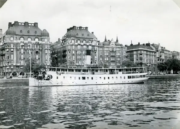 Foto i juni 1953. Exakt samma bild i original finns som Acc: