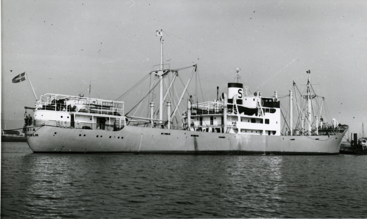 Ägare:/1943-66/: Stockholms Rederi AB Svea. Hemort: Stockholm.