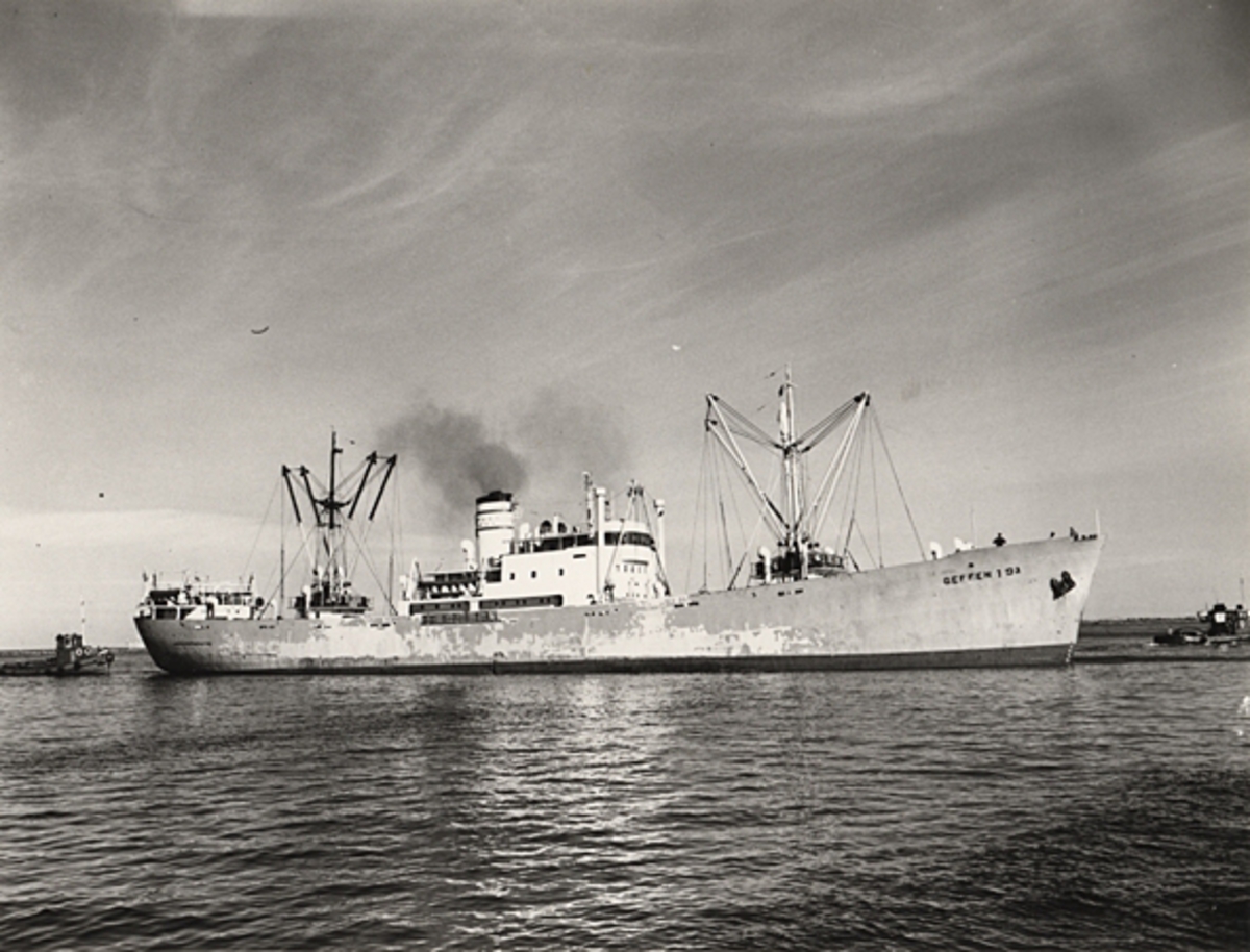 Lastångfartyget "GEFFEN". Foto från Köpenhamn juni månad 1959.