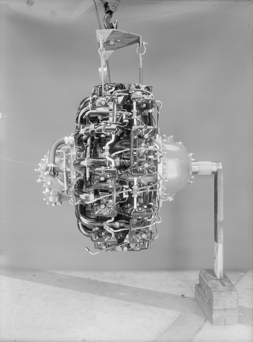 Flygmotor STWC-3.
Pratt & Whitney Twin Wasp.
Kolvmotor.
Sidovy.
