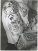 Tatueringsbilder.

F.d. sjömannen hjalmar Svensson, född i Stockholm.

Överarmsstycken, elektriskt stuckna i Köpenhamn till ett pris av 50.- kr.