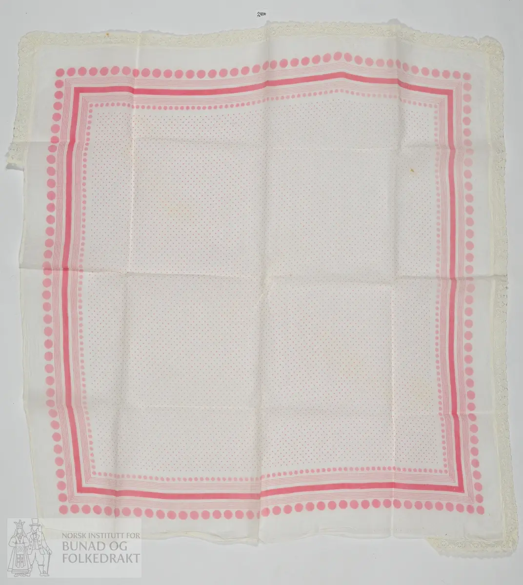 Stivatørkle i rosa og kvit bomull. 
Mål: 72x72cm