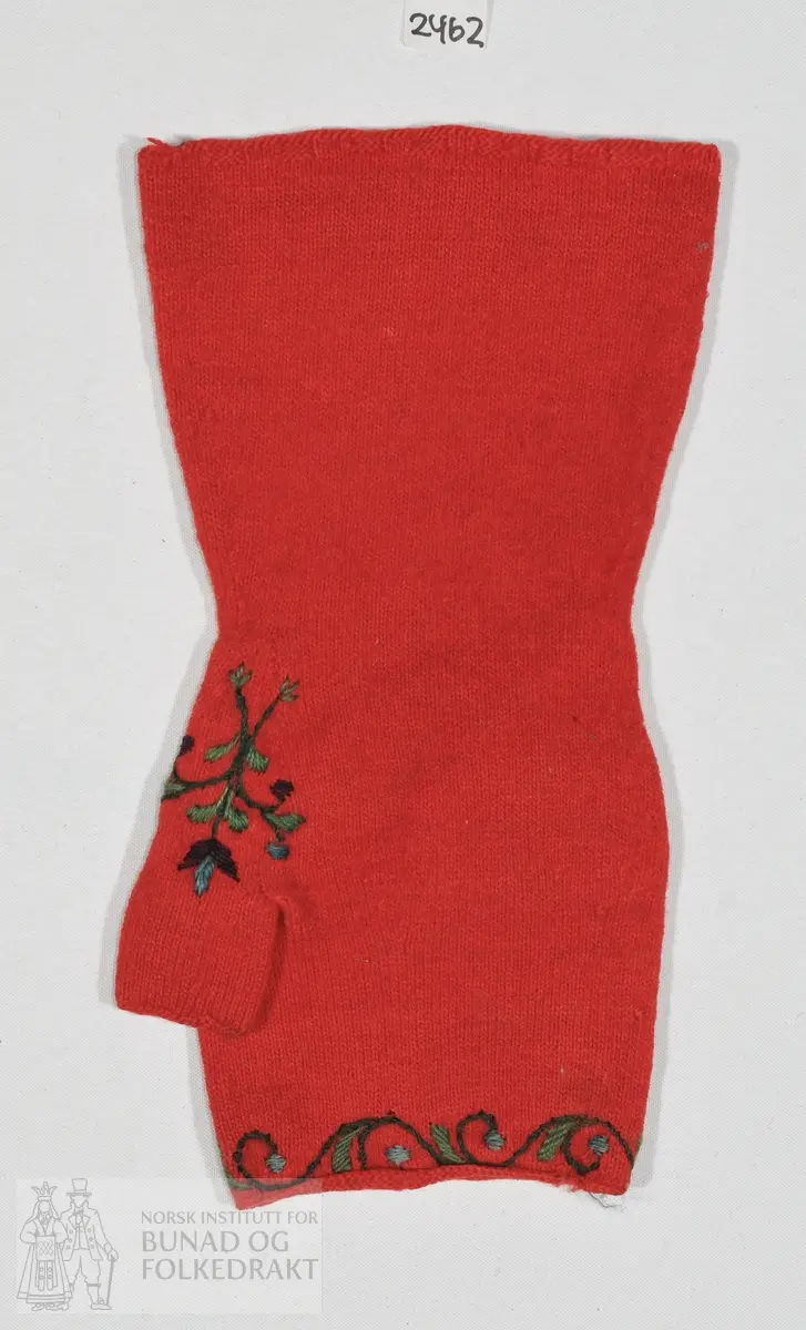 Raud halvvott med broderi. 
Lengde: 22cm
