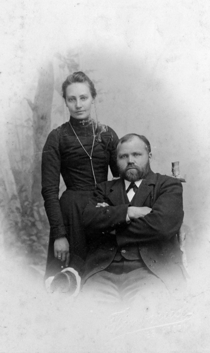 MINA VEUM, 2. KONE, JOHANNES ANDERSEN FINBORUD, visittkort.