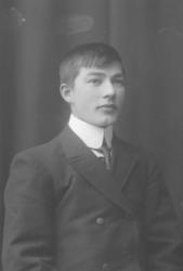 Halvfigur portrett av en ung mann, Johan Hilmar Marki, født 