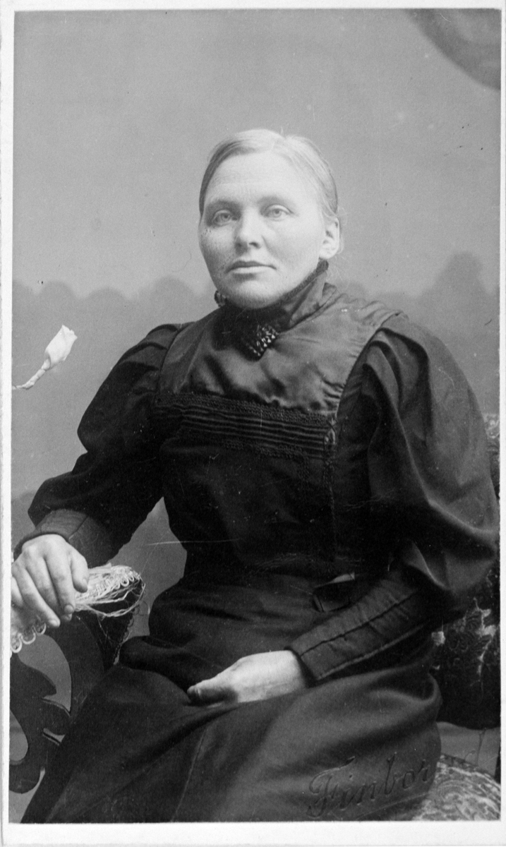 PORTR: ELINE FINBORUD, Y. DATTER ANDERS M. FINBORUD