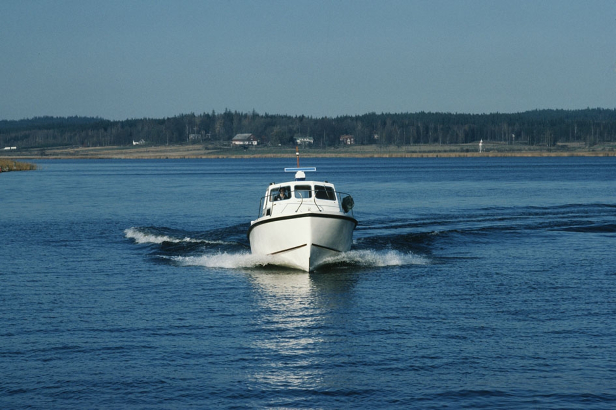 Albin Fisherman 32