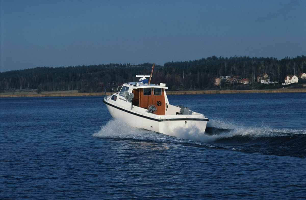 Albin Fisherman 32