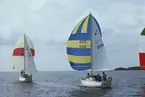 Två Albin Viggen seglar för spinnaker.