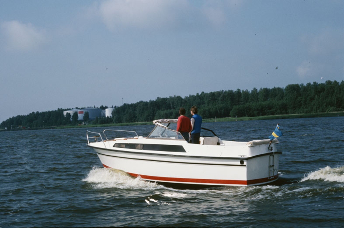 Albin 23