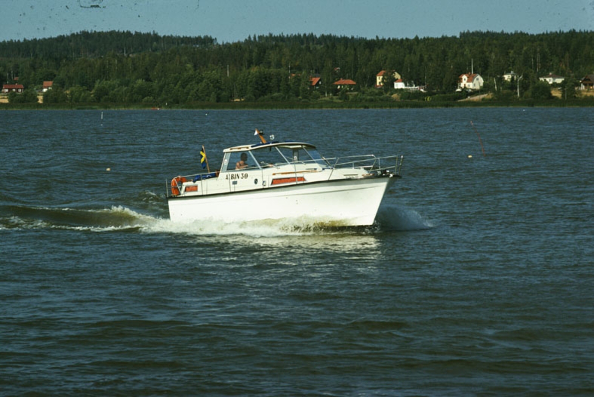 Albin 30