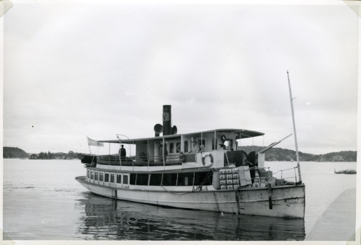 Fotodatum 15/8 1952.
Exakt samma bild med sammme fotograf finns i CG Jacksons samling med Acc nr 1957:2556, Fo5324(A).