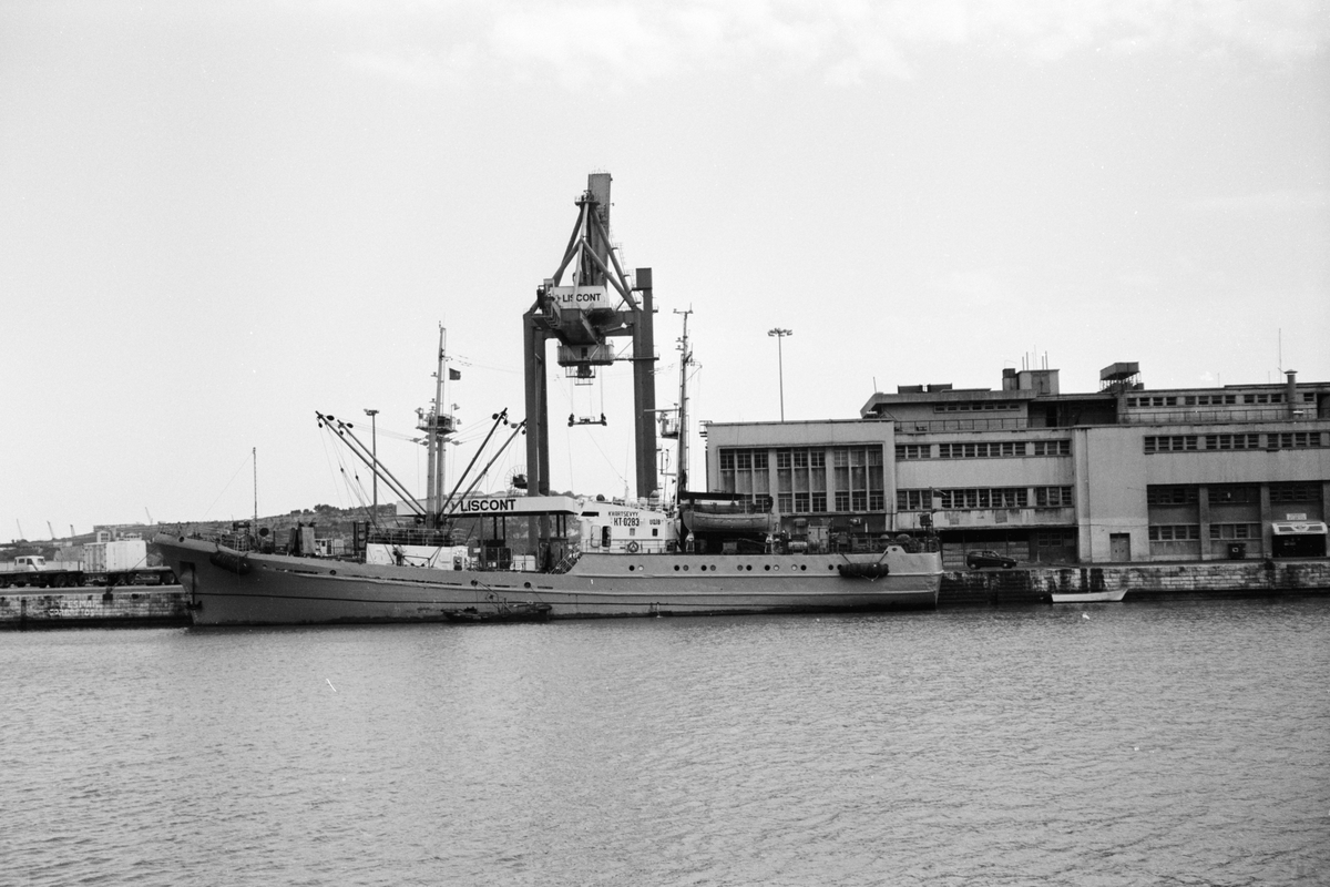 Ägare:/1994-  /: Reftransflot A/O. Hemort: Kaliningrad.