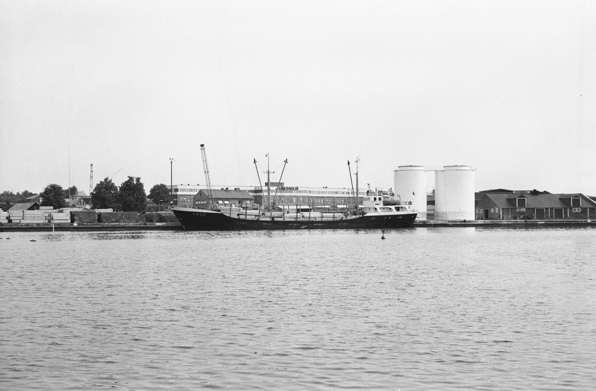 Ägare:/1972-75/: Boje Brütt & Knud Brütt. Hemort: Hamburg.