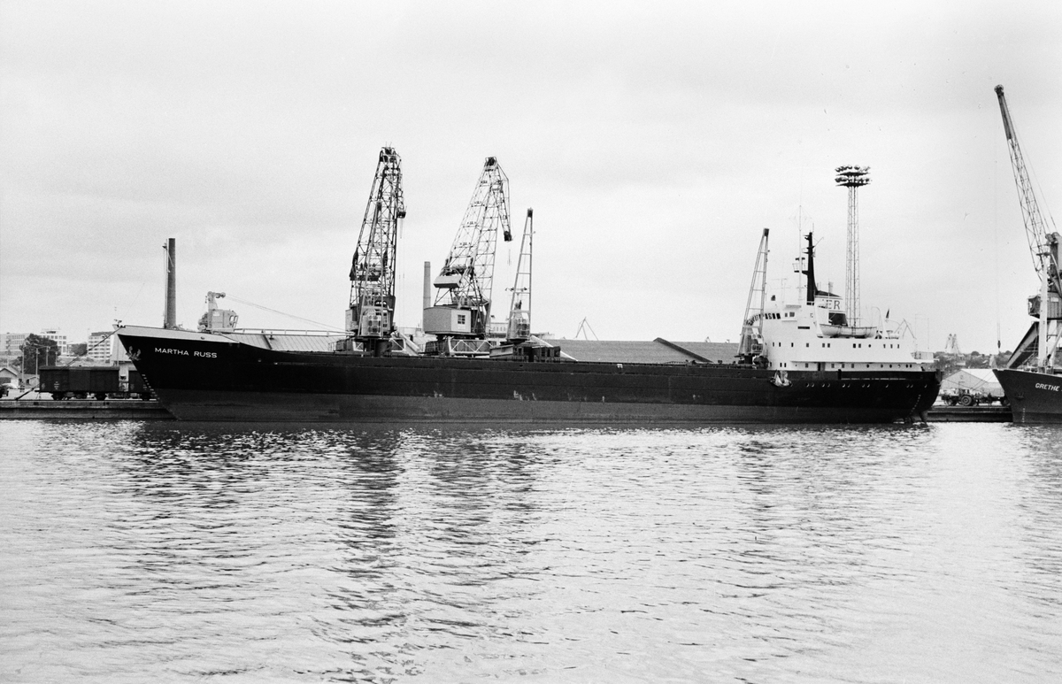 Ägare:/1967-84/: Schiffahrt- & Assekuranz-Ges. E. Russ & Co. Hemort: Hamburg.