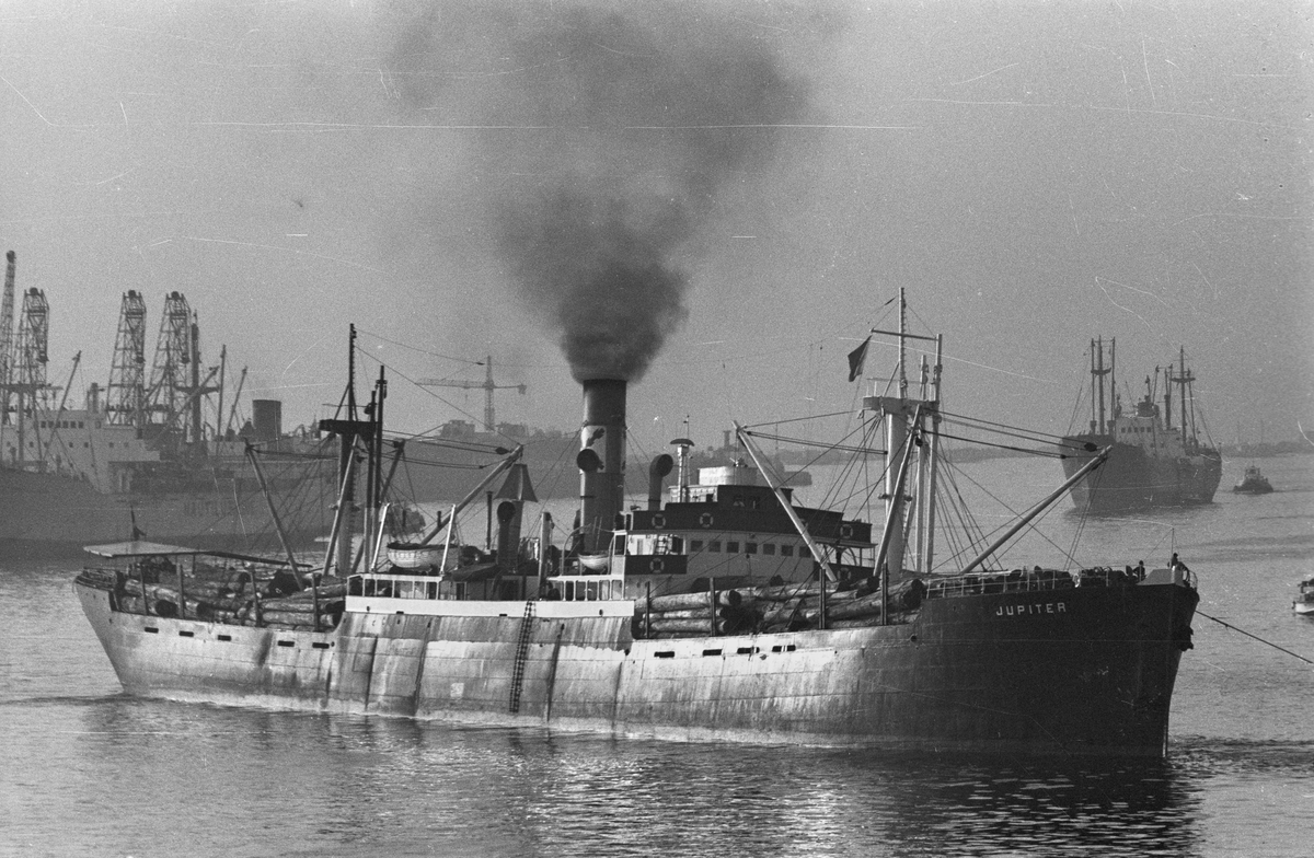 Ägare:/1947-70/: Naviera Bilbaina S.A. Hemort: Bilbao.