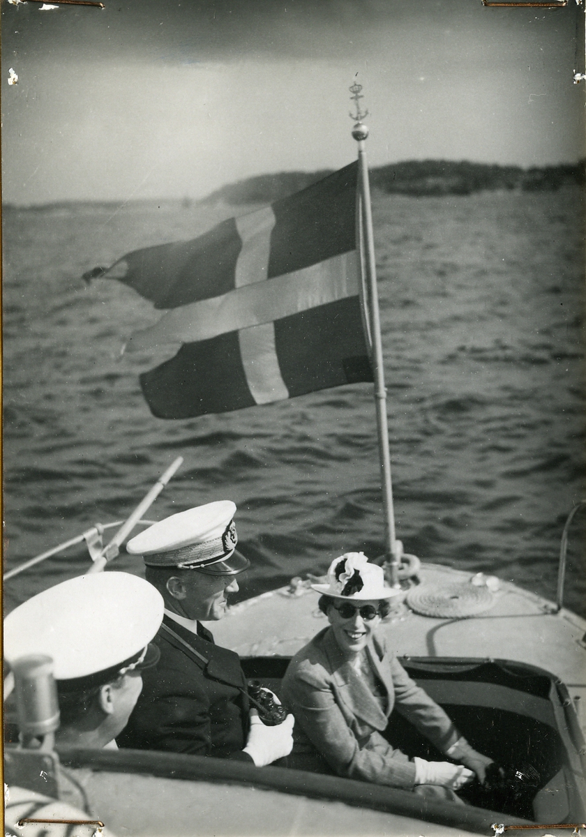 Kronprinsessan tillsammans med amiral Ekstrand.