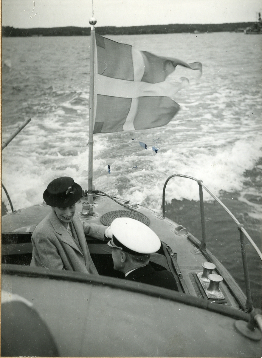 Kronprinsessan närvarar vid pokalutdelning ombord på Sverige-skepp.