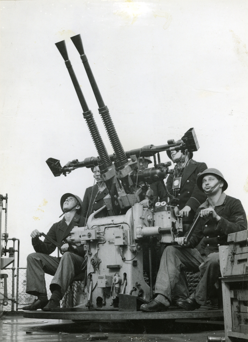 25 mm:s dubbelpjäs Modell 1932.
