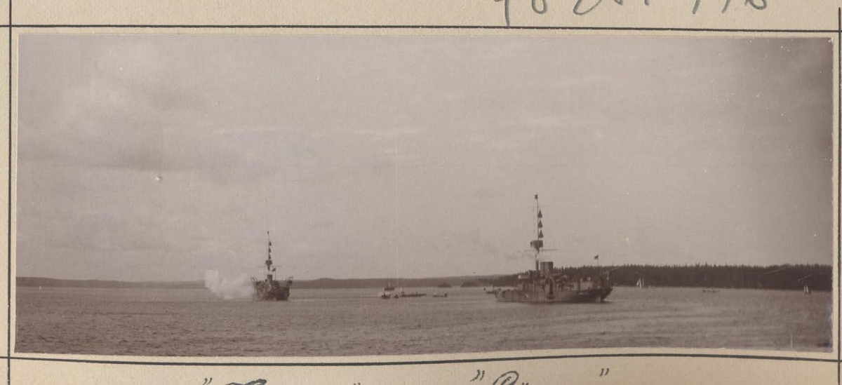 Stridsövningar vid Hudiksvall.
"Thule", "Göta".