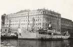 Lastångfartyget IRENE. Foto taget den 13.9.1927 vid Norra Blasieholmen, Stockholm.