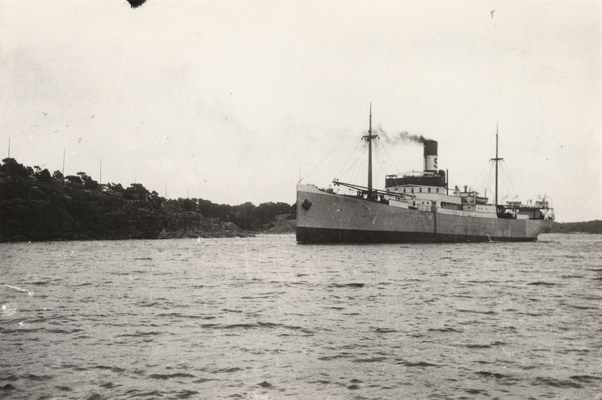 Lastångfartyget MAGNE den 14.8.1928 i Sandhamn.