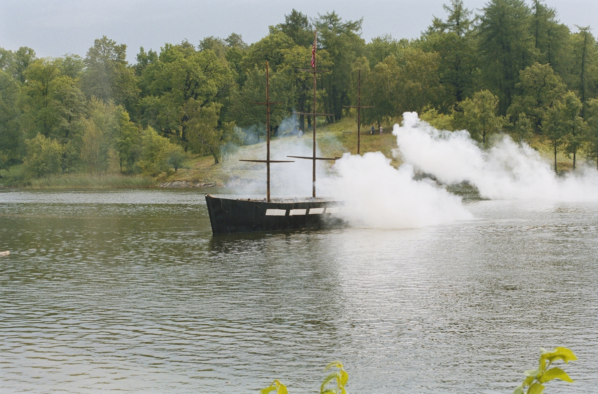John Ericssons dag 2003. Rekonstruktion av slaget vid Hampton Roads 1862 med skalareplikor av de fartyg som deltog i striden. Bilden visar USS MINNESOTA.